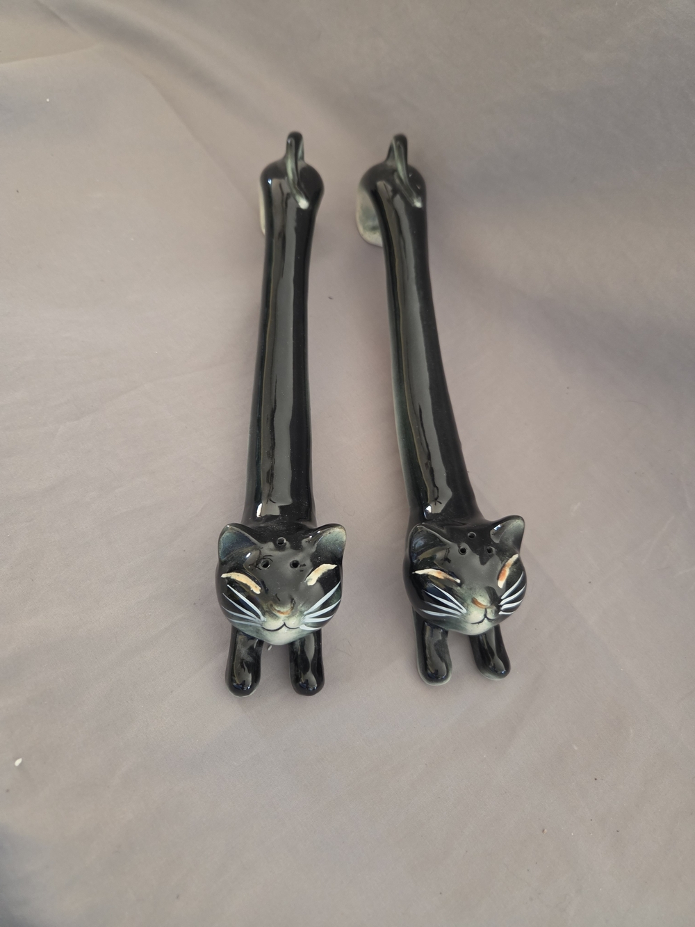 Napco VintageBlack Ceramic Cat Salt And Pepper Shakers